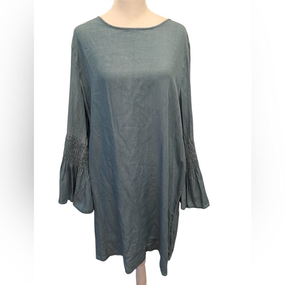 NWT Mossimo size XXL denim dress with long bell sleeves with gather details